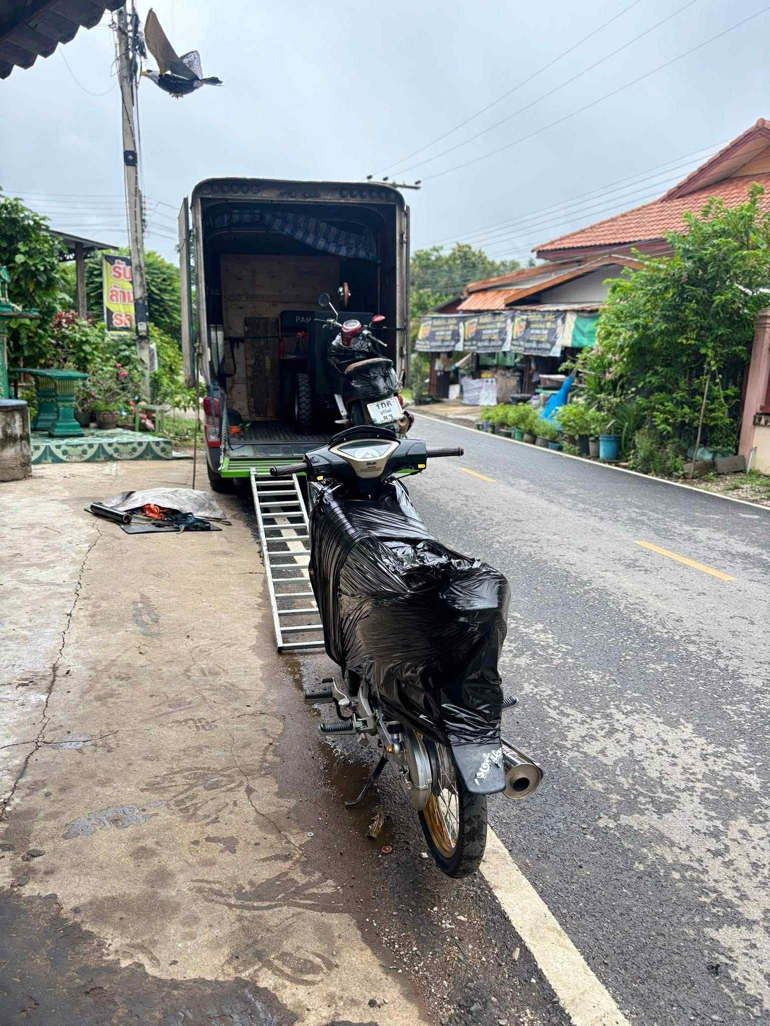 ขนส่งมอเตอร์ไซค์