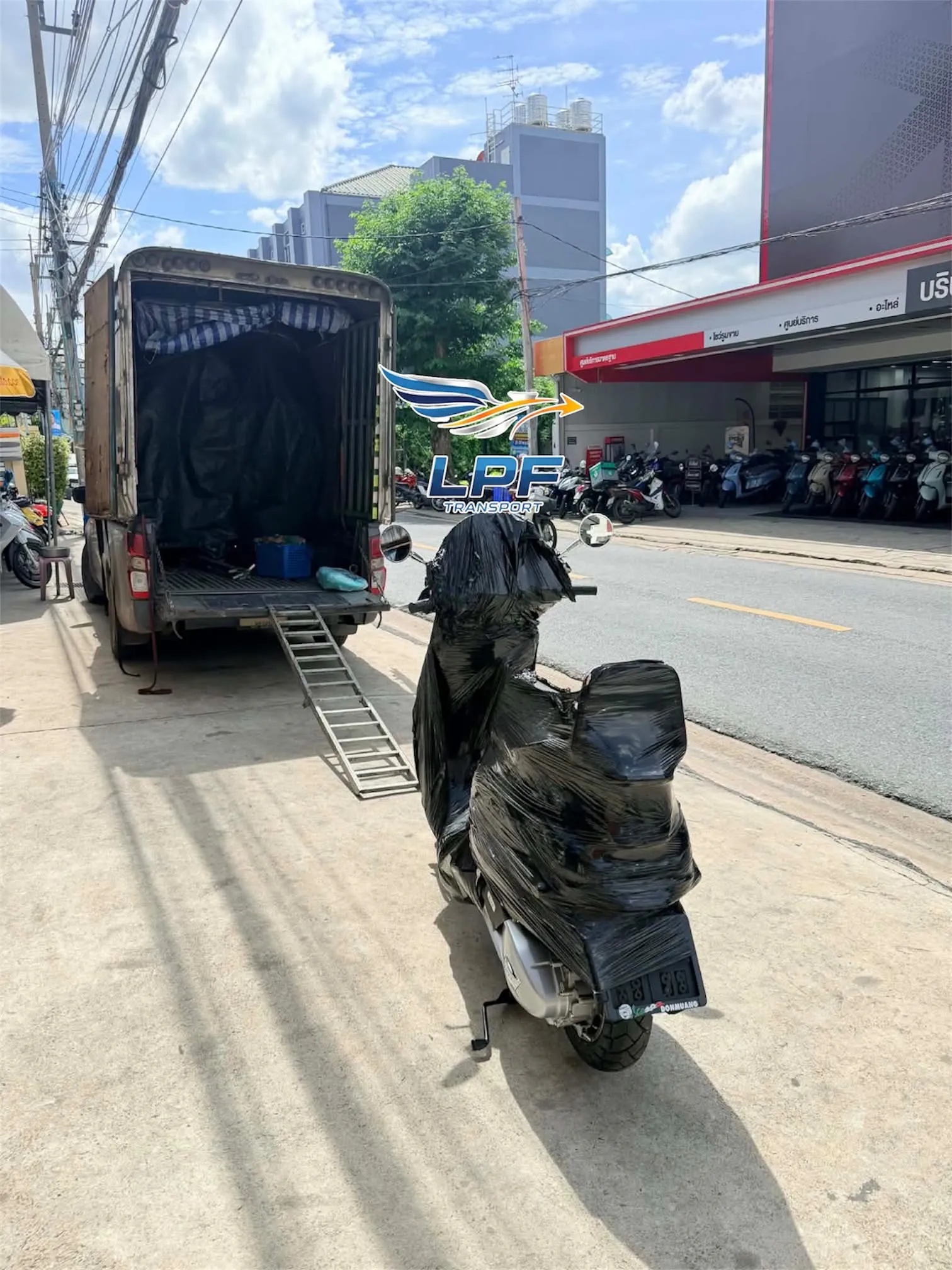 ผลงานขนส่งมอเตอร์ไซค์ LPF Transport